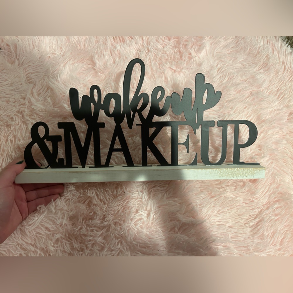 Vanity decor
